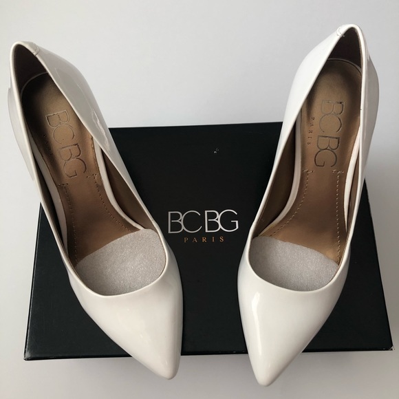 bcbg white pumps